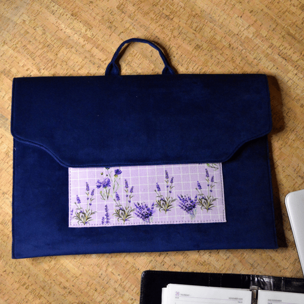 Lavender Bloom Laptop Sleeve